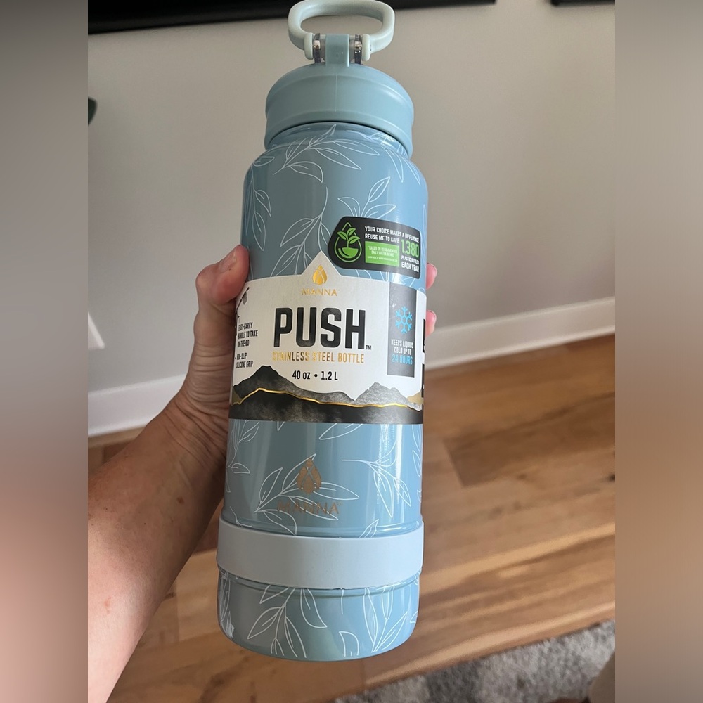 Manna Push 40’oz Water Bottle blue and leaves